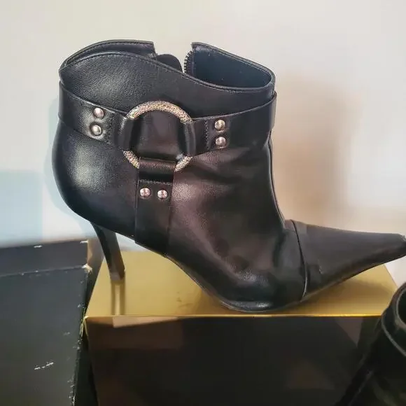 Carlos Santana Pointed Toe Ankle Boot Heels Silver Hardware Detail. Sz 7M - Picture 2 of 4